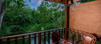 Yala River Face Inn