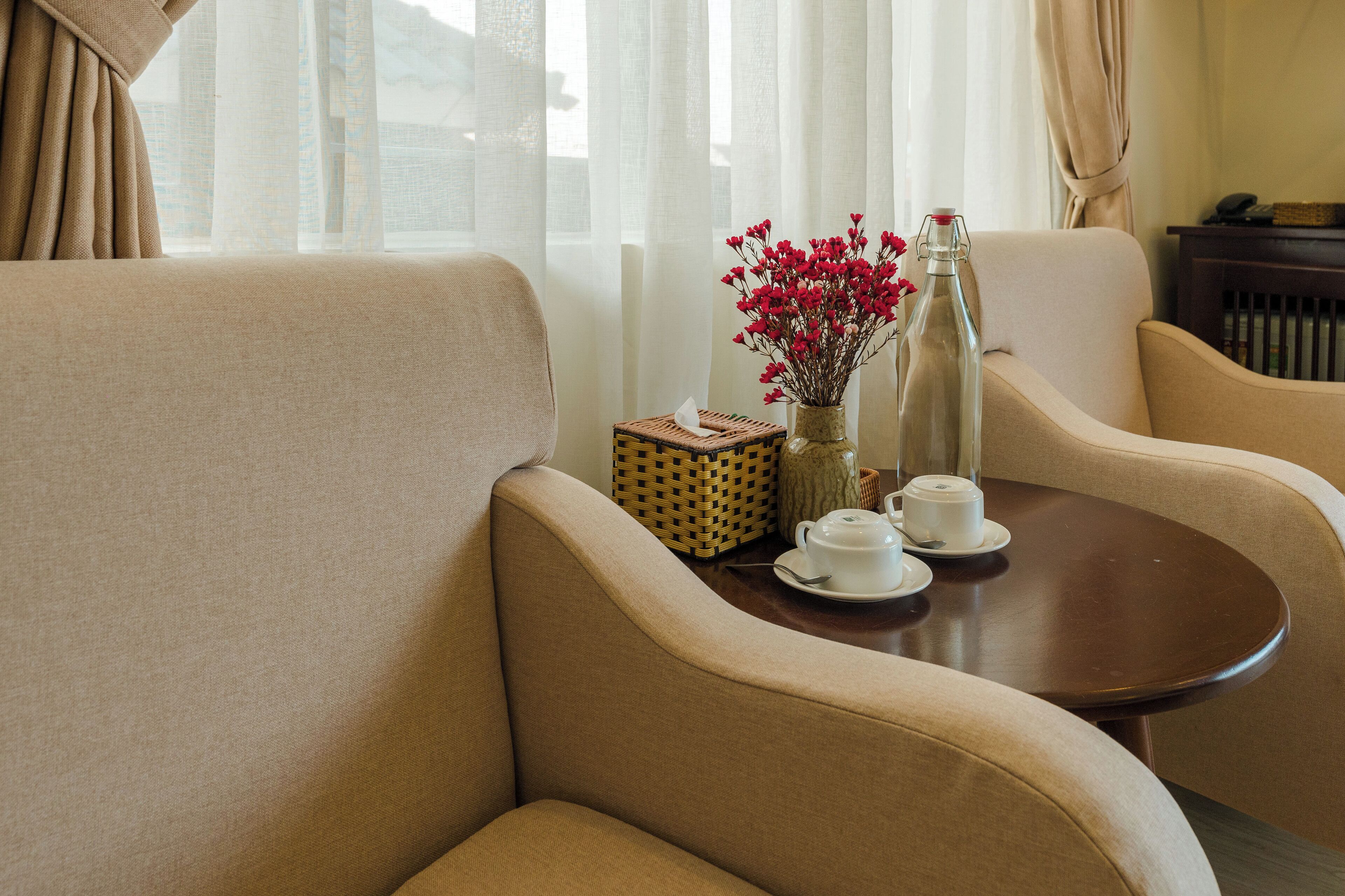 deluxe room, balcony, city view | 1 bedroom, minibar, in-room safe, desk