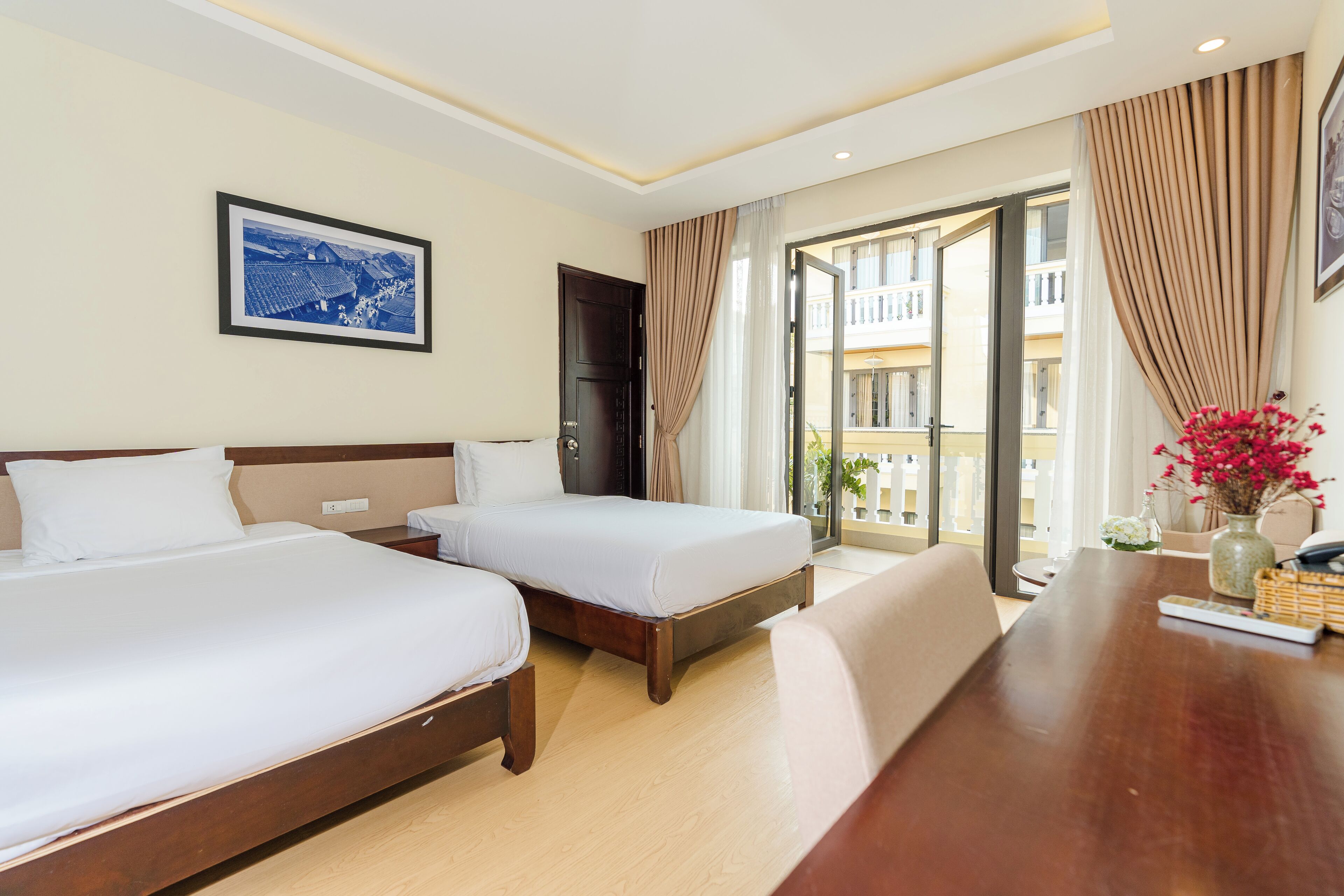 deluxe double or twin room, balcony, river view | 1 bedroom, minibar, in-room safe, desk