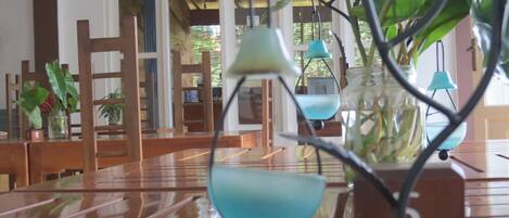 Spécialités Cuisine locale et internationale