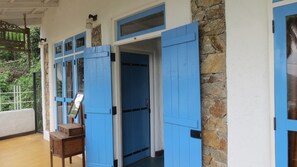 Entrée de l’hébergement