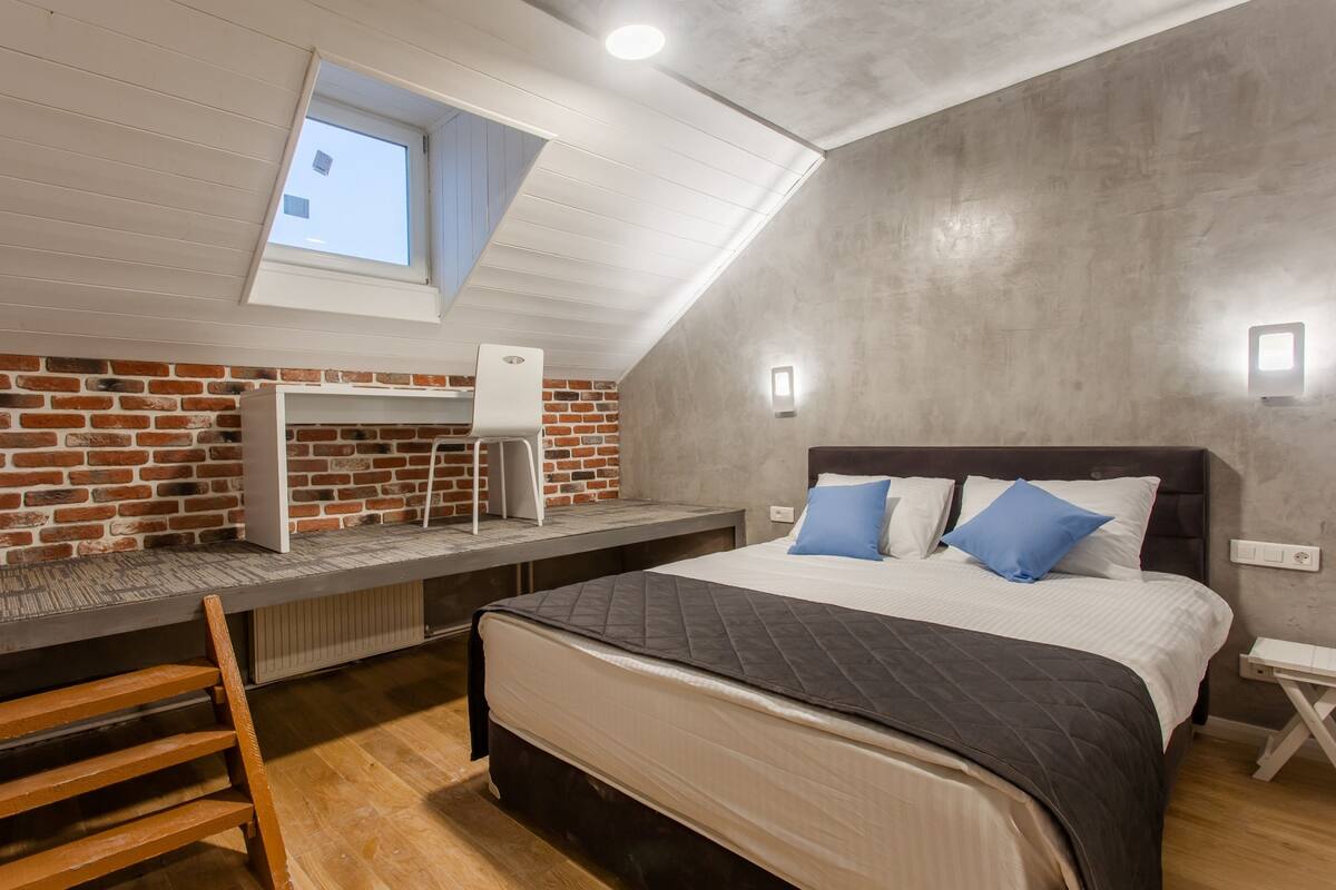 Superior Double Room | Bar mini, peti besi dalam bilik, dihias secara berasingan, meja