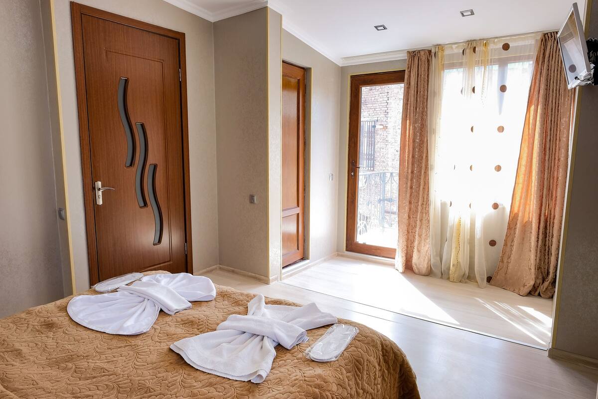 Double Room, Terrace | Individually decorated, individually furnished, blackout curtains