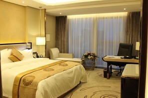 Premium bedding, minibar, in-room safe, desk - Wuhan You Yi International Hotel (Wuhan)