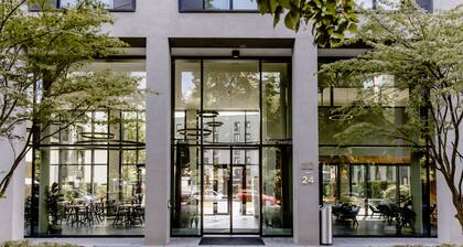 THE FLAG MĂŒnchen M.