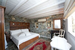 1 bedroom, premium bedding, iron/ironing board, rollaway beds - Casetta di Bacco (Letojanni)