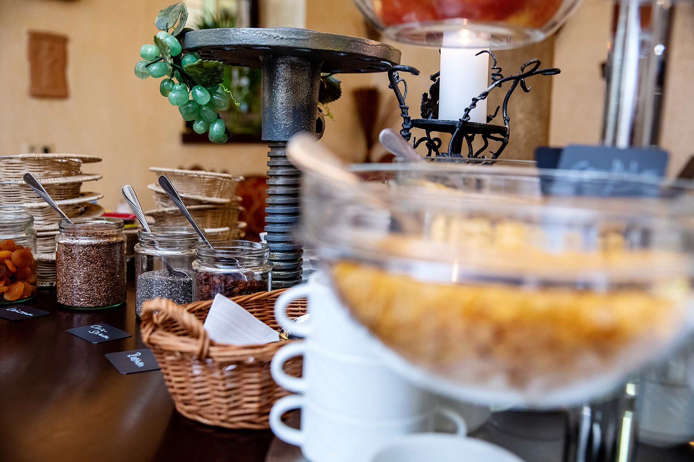 daily buffet breakfast (eur 16 per person)