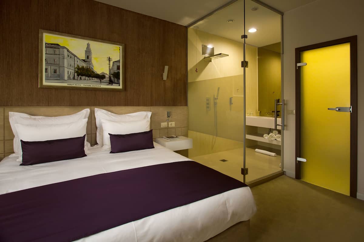 Business-Zimmer | Hochwertige Bettwaren, Minibar, Zimmersafe, Schreibtisch