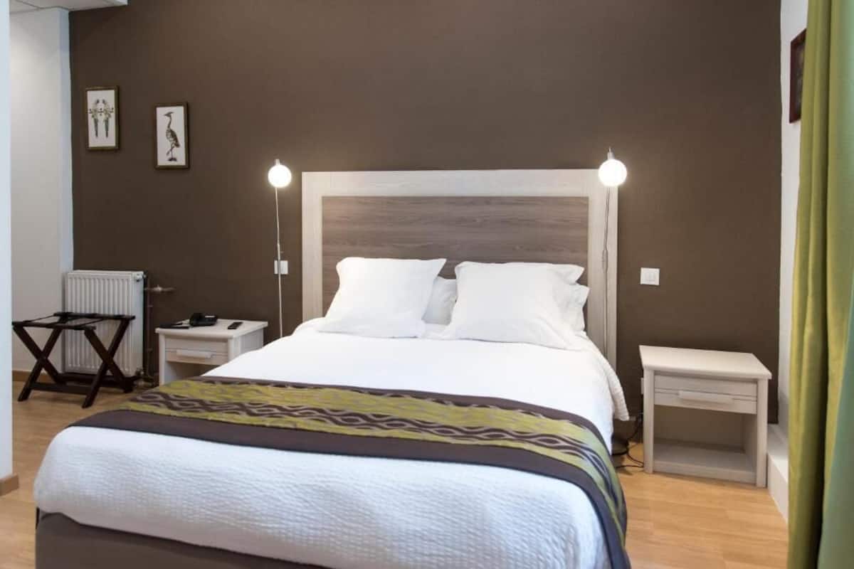 Bureau, espace de travail pour ordinateurs portables