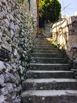 Entrada al alojamiento
