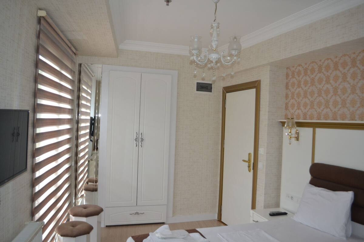 In-room safe, desk, laptop workspace, soundproofing