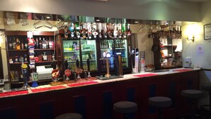 Bar (on property) - Half Moon Hotel and Restaurant (Alford)