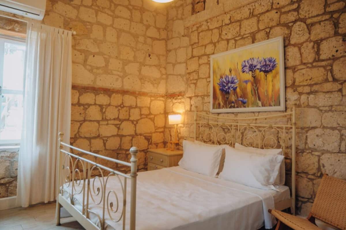 Luxury-Doppelzimmer, 1 King-Bett, Stadtblick | Hochwertige Bettwaren, Minibar, Zimmersafe, schallisolierte Zimmer