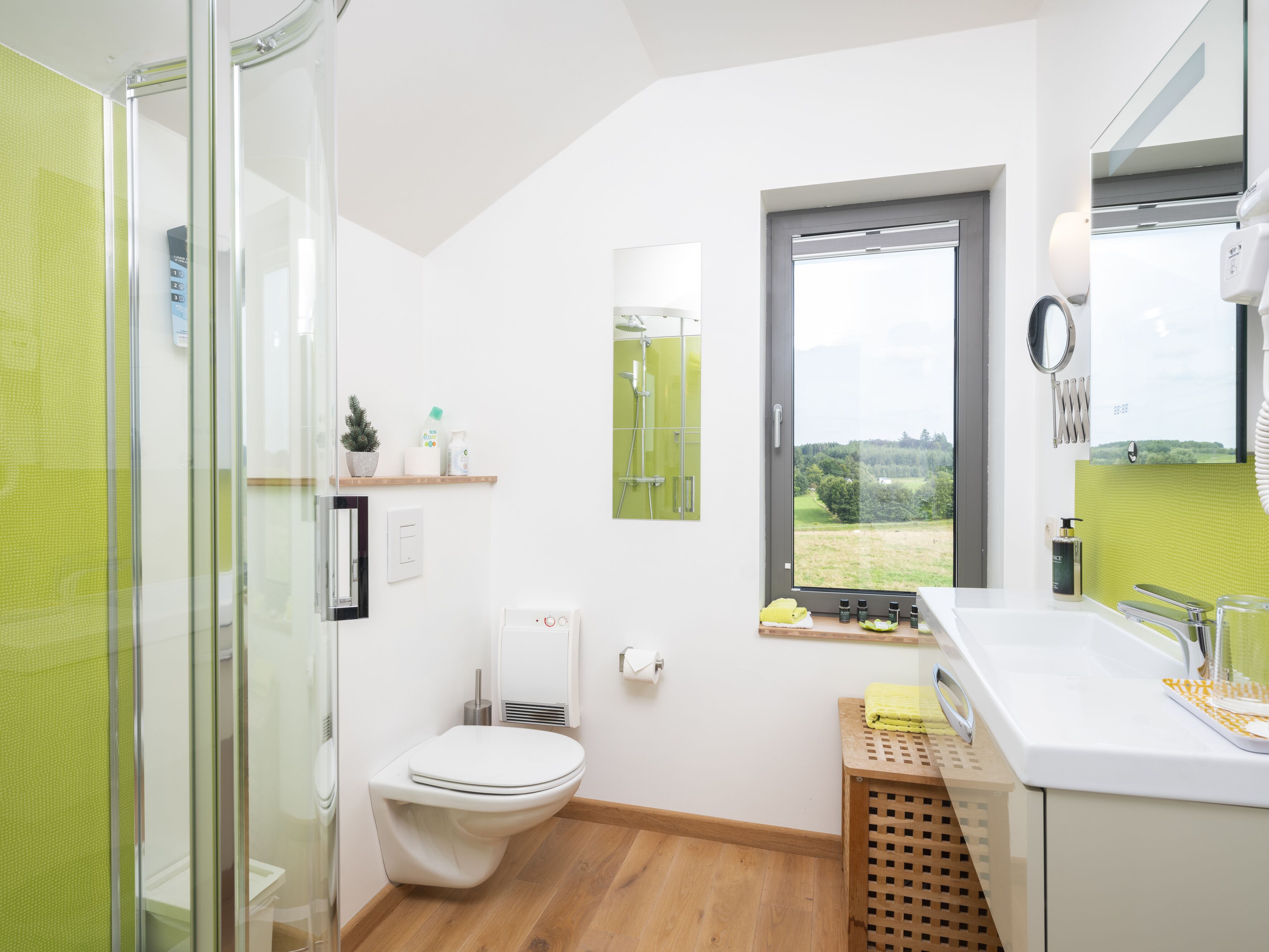 Panoramic Twin Room, Balcony | Bathroom | Shower, rainfall showerhead, free toiletries, hair dryer