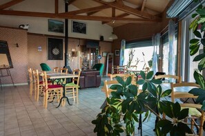 Bar (in der Unterkunft)
