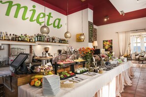 Buffet - Garden Palace - Loftaffair Collection (Kraków)