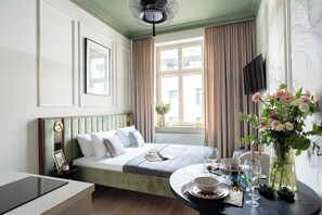 In-room safe, desk, soundproofing, WiFi (free) - Garden Palace - Loftaffair Collection (Kraków)