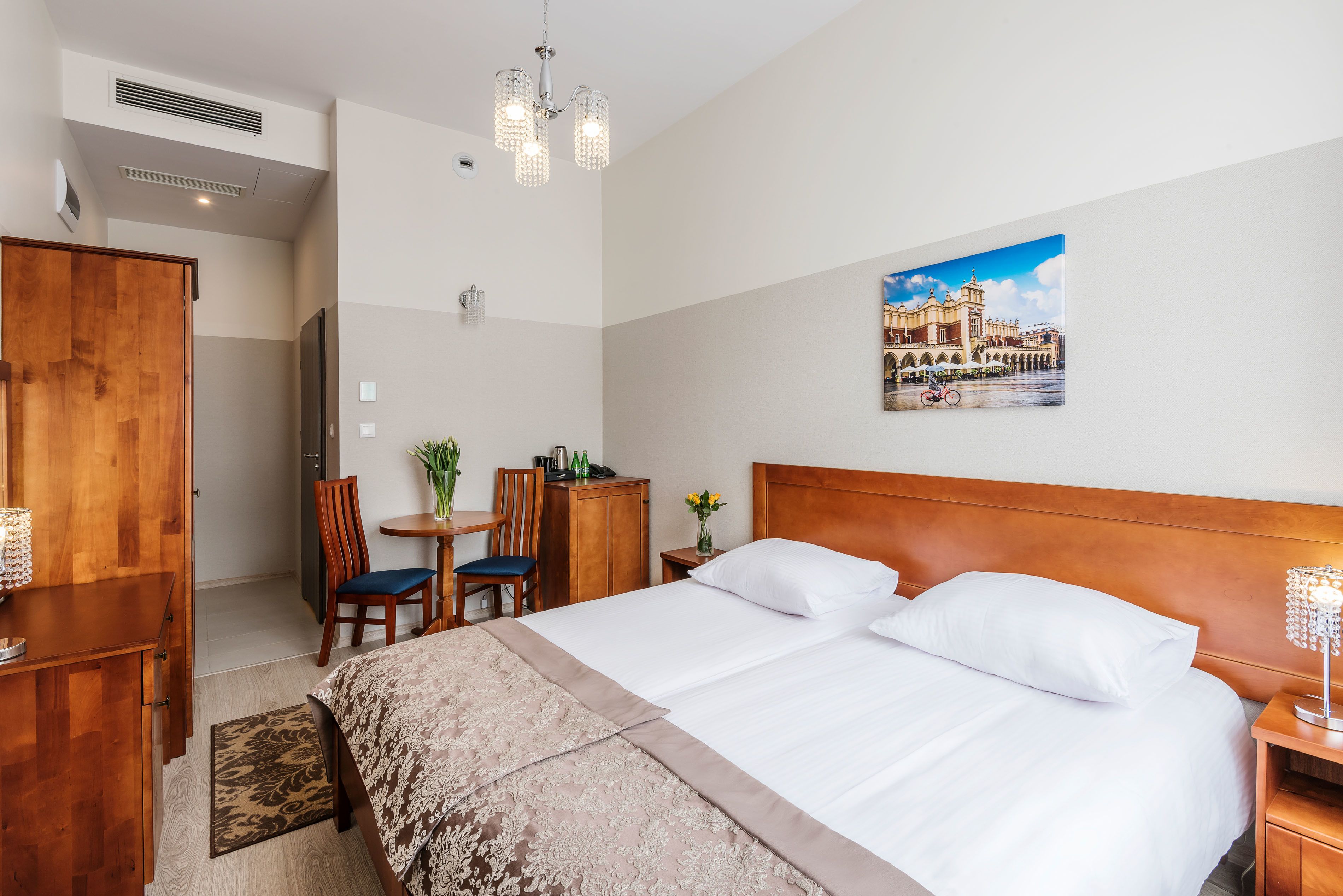 Coffres-forts dans les chambres, bureau, chambres insonorisées