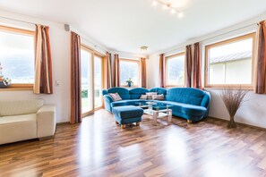 Villa, 4 Bedrooms | Living room | Flat-screen TV, fireplace, DVD player - Villa Deningfeld (Neukirchen am Grossvenediger)