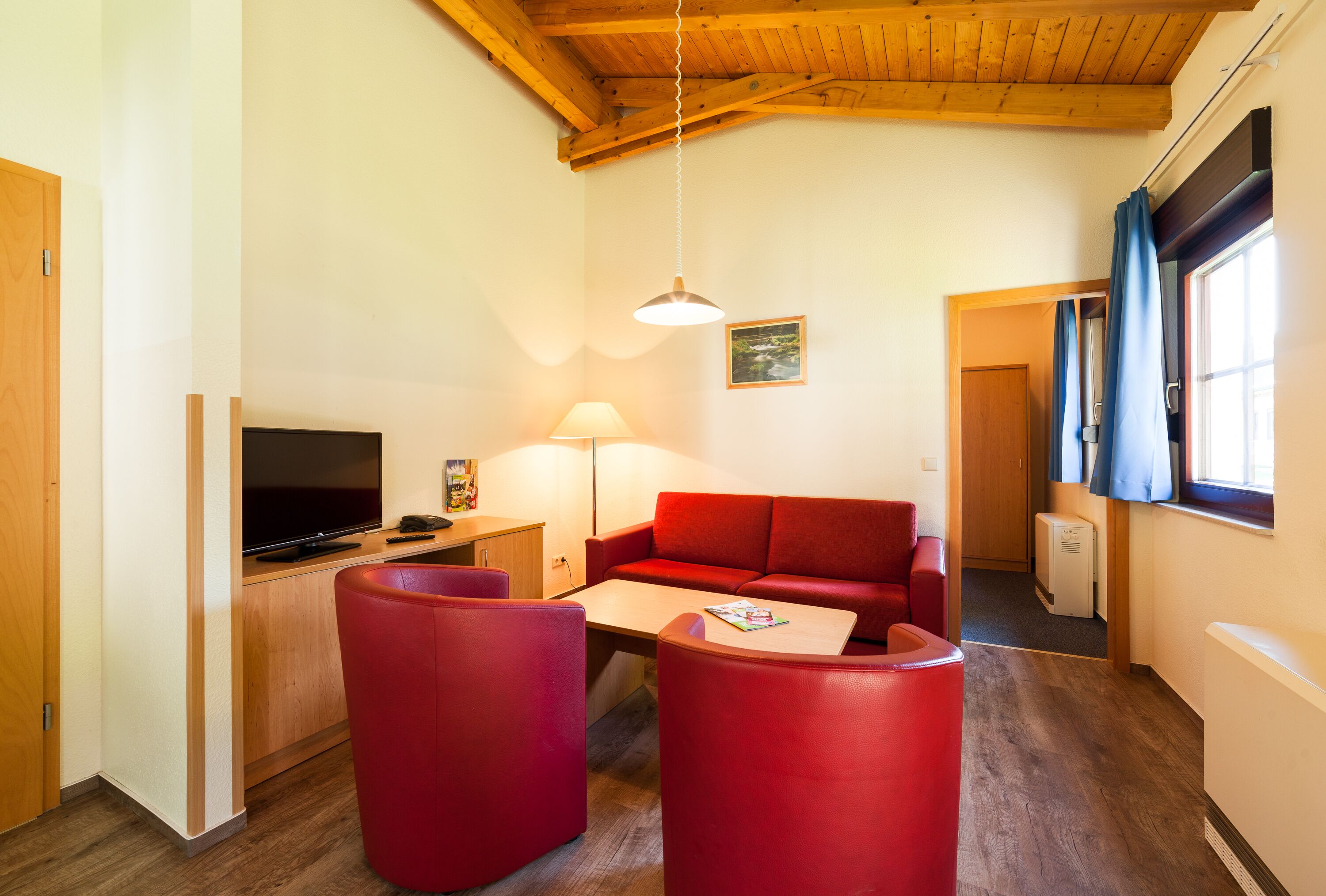 Cottage, 2 slaapkamers (7 pax) | Woonkamer | Flatscreentelevisie