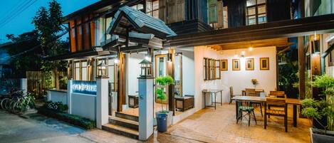 Front of property - evening/night