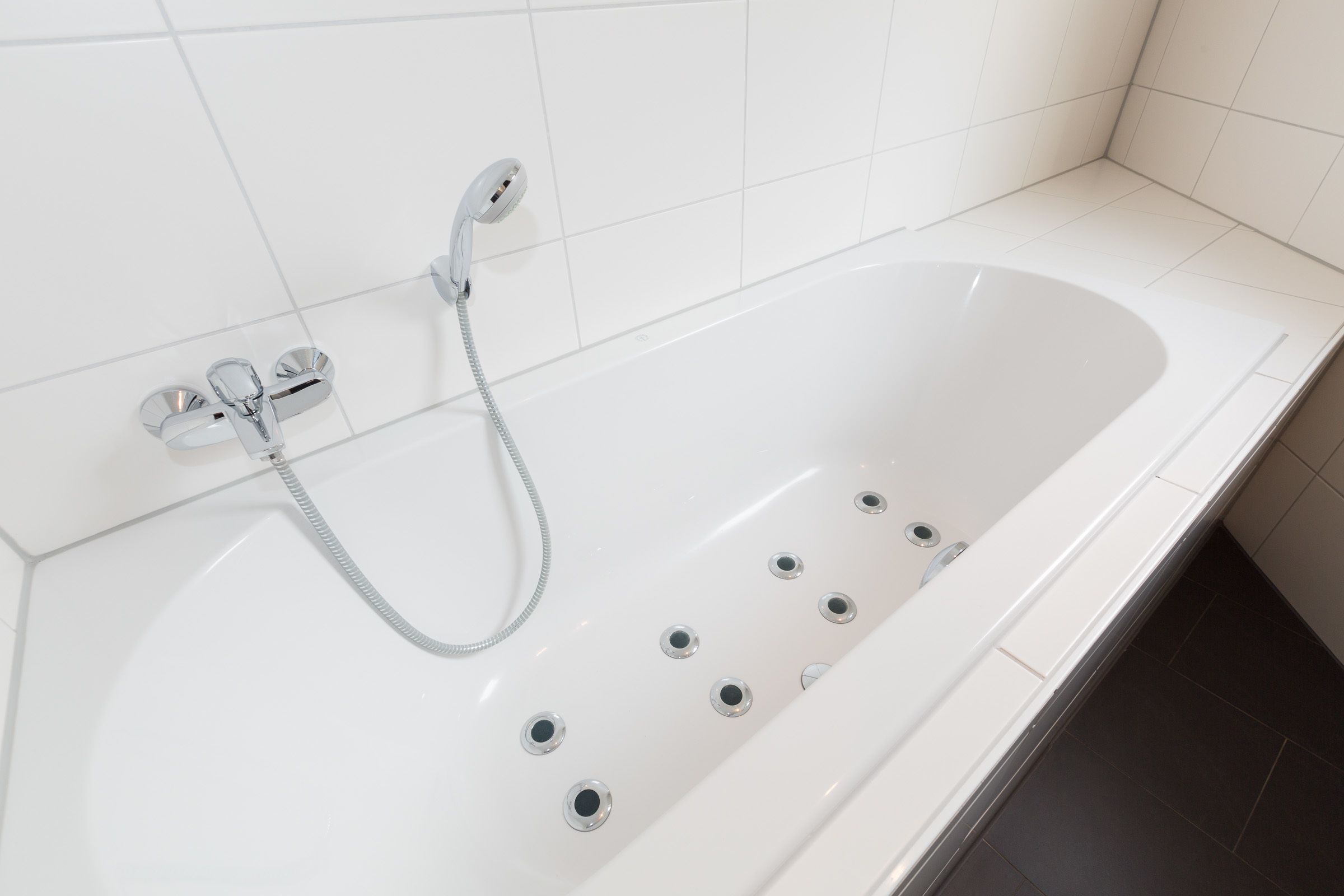 Jet tub