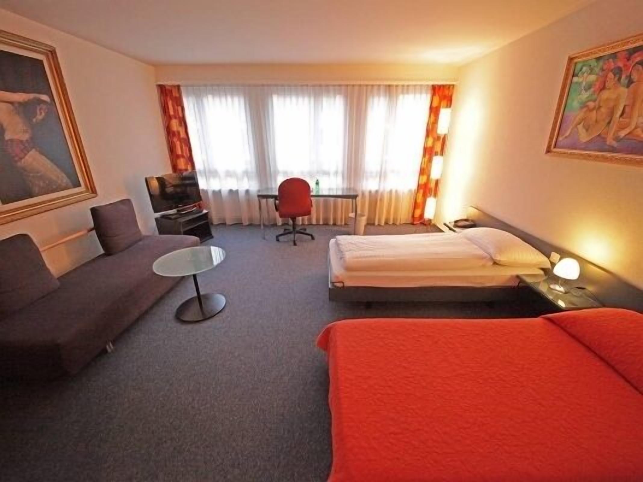 Photo - Hotel Comédie