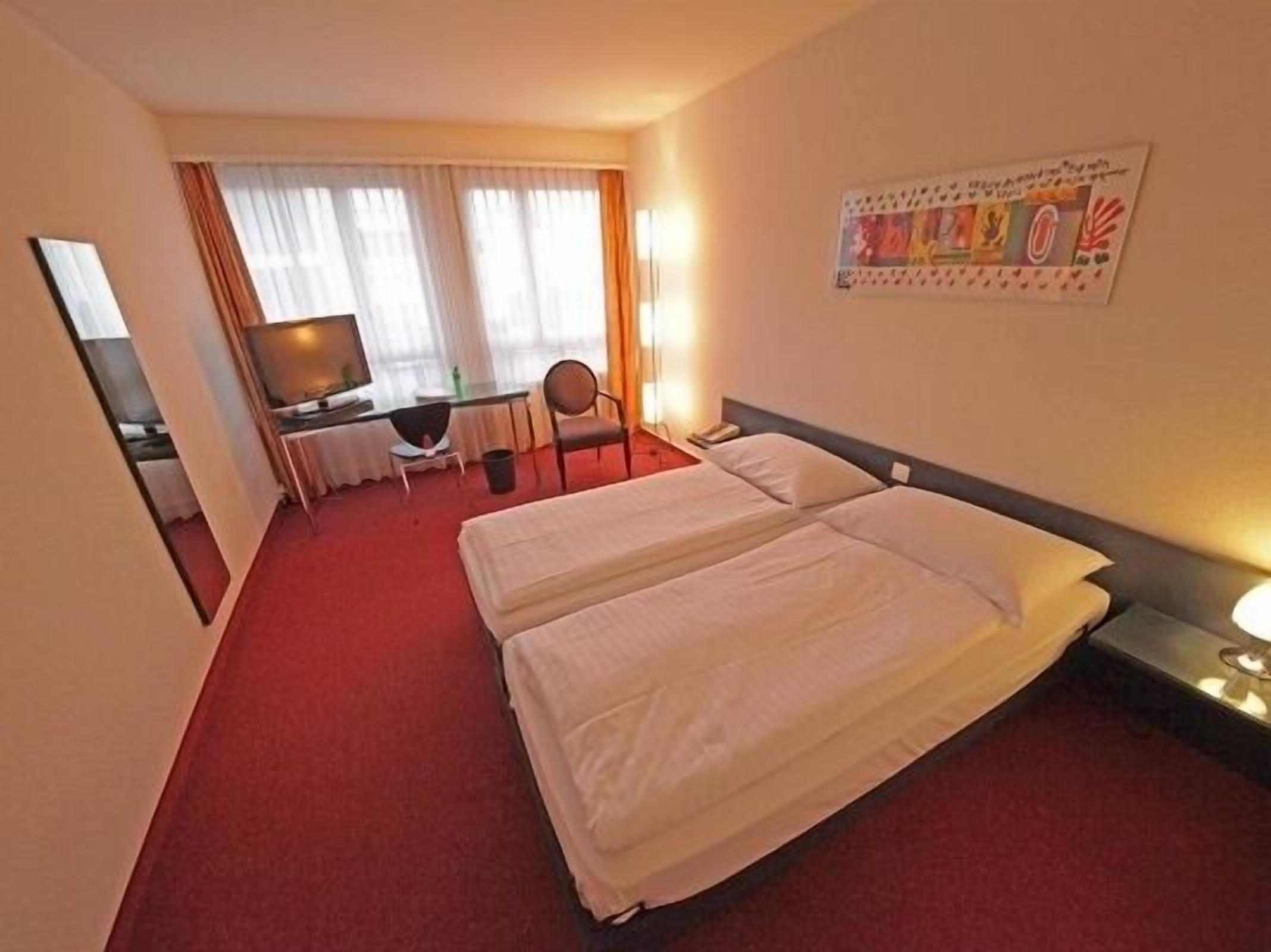 Photo - Hotel Comédie