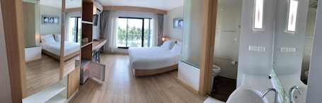Deluxe Sea View | Caja fuerte, cortinas opacas, wifi gratis. Coco Beach Resort Bangsaen