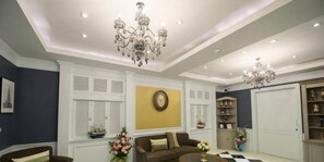 Sala de estar en el lobby