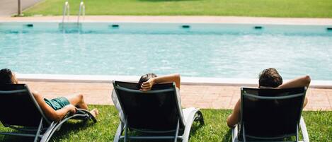 Seasonal outdoor pool, sun loungers