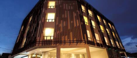 Front of property - evening/night