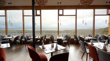 Breakfast and dinner served, local cuisine