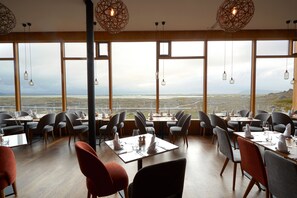 Frühstück und Abendessen, lokale Küche