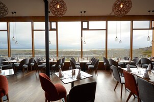 Se sirven desayunos y cenas, cocina local