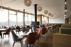 Breakfast and dinner served, local cuisine