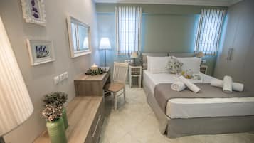 Executive Suite | In-room safe, soundproofing, free cribs/infant beds, free WiFi