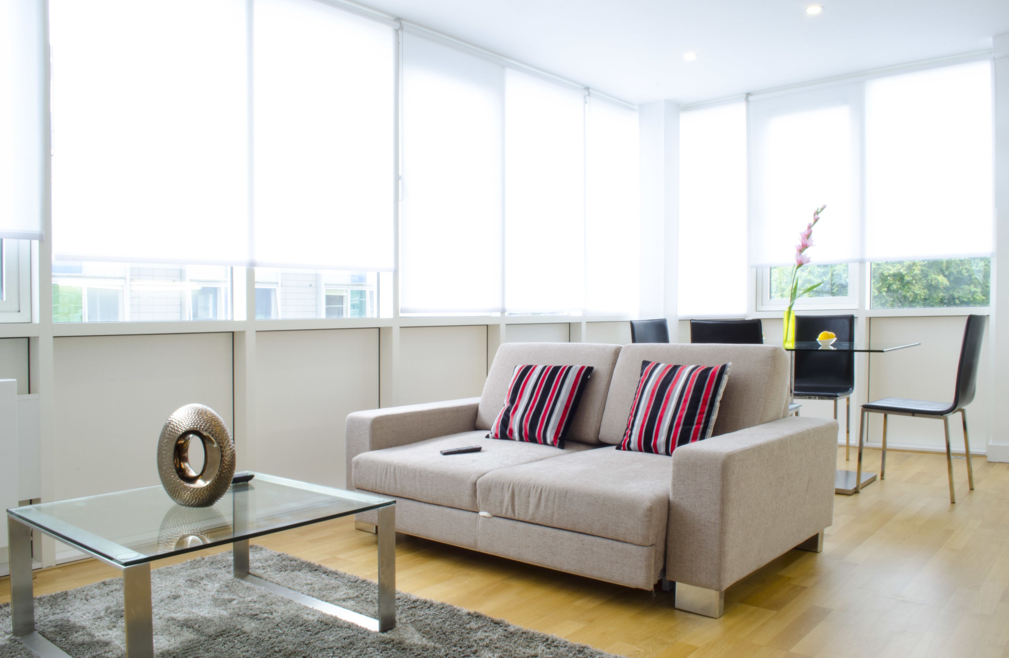 อพาร์ทเมนท์, 2 ห้องนอน | ห้องนั่งเล่น | ทีวีจอแบน