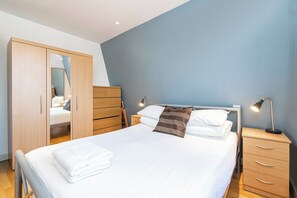 Apartment, 3 Bedrooms | 1 bedroom, iron/ironing board, cribs/infant beds, rollaway beds