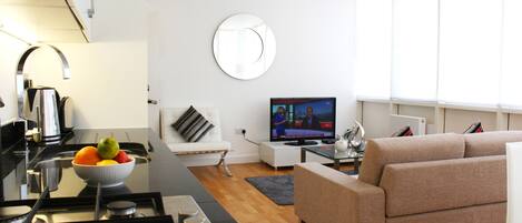 Apartment, 2 Bedrooms | Living area