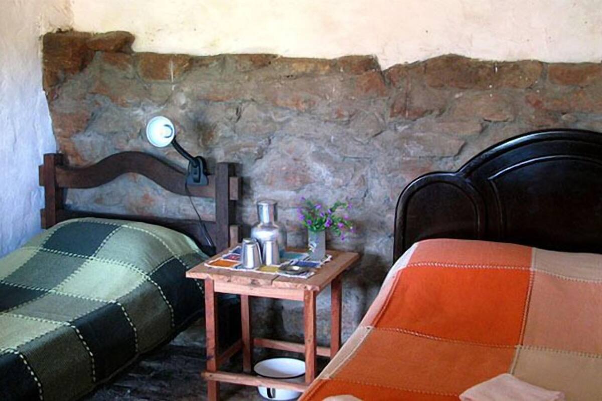 Quarto triplo Standard, Banheiro privativo (fora do quarto) | 1 habitación, escritorio, cunas gratuitas y camas extra