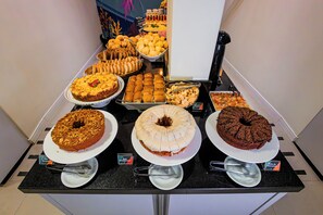 Free daily buffet breakfast