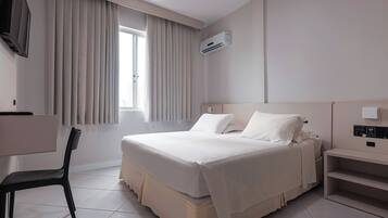 Quarto casal ou duplo standard | 1 quarto, frigobar, cofres nos quartos, escrivaninha