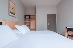 1 bedroom, minibar, in-room safe, desk