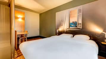 Chambre Double | Literie de qualité supérieure, bureau, chambres insonorisées