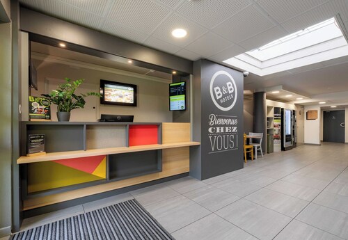 B&B HOTEL Calais Centre Saint-Pierre