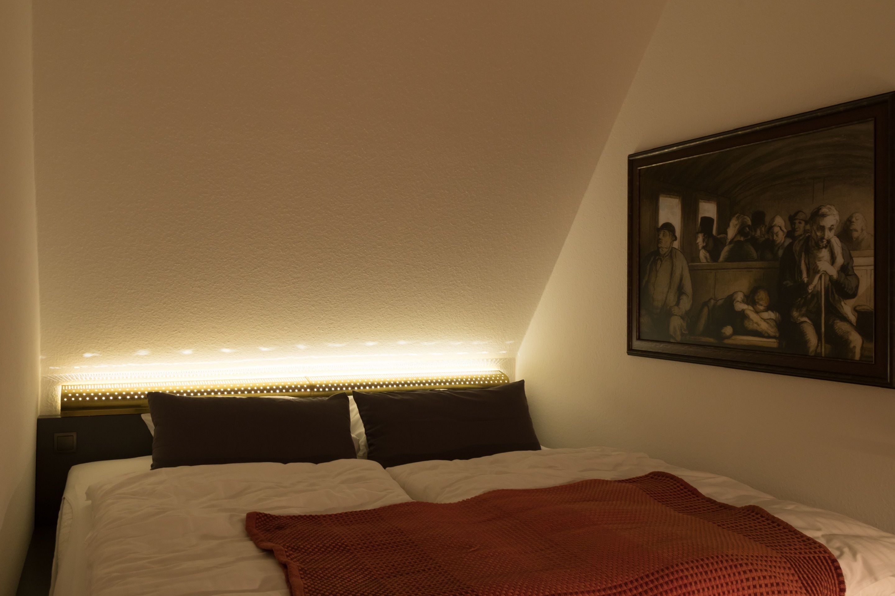 apartment | premium bedding, in-room safe, individually decorated