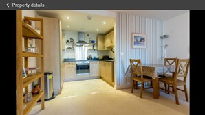 Deluxe Apartment, 2 Bedrooms | In-room dining - The Ducklings (York)