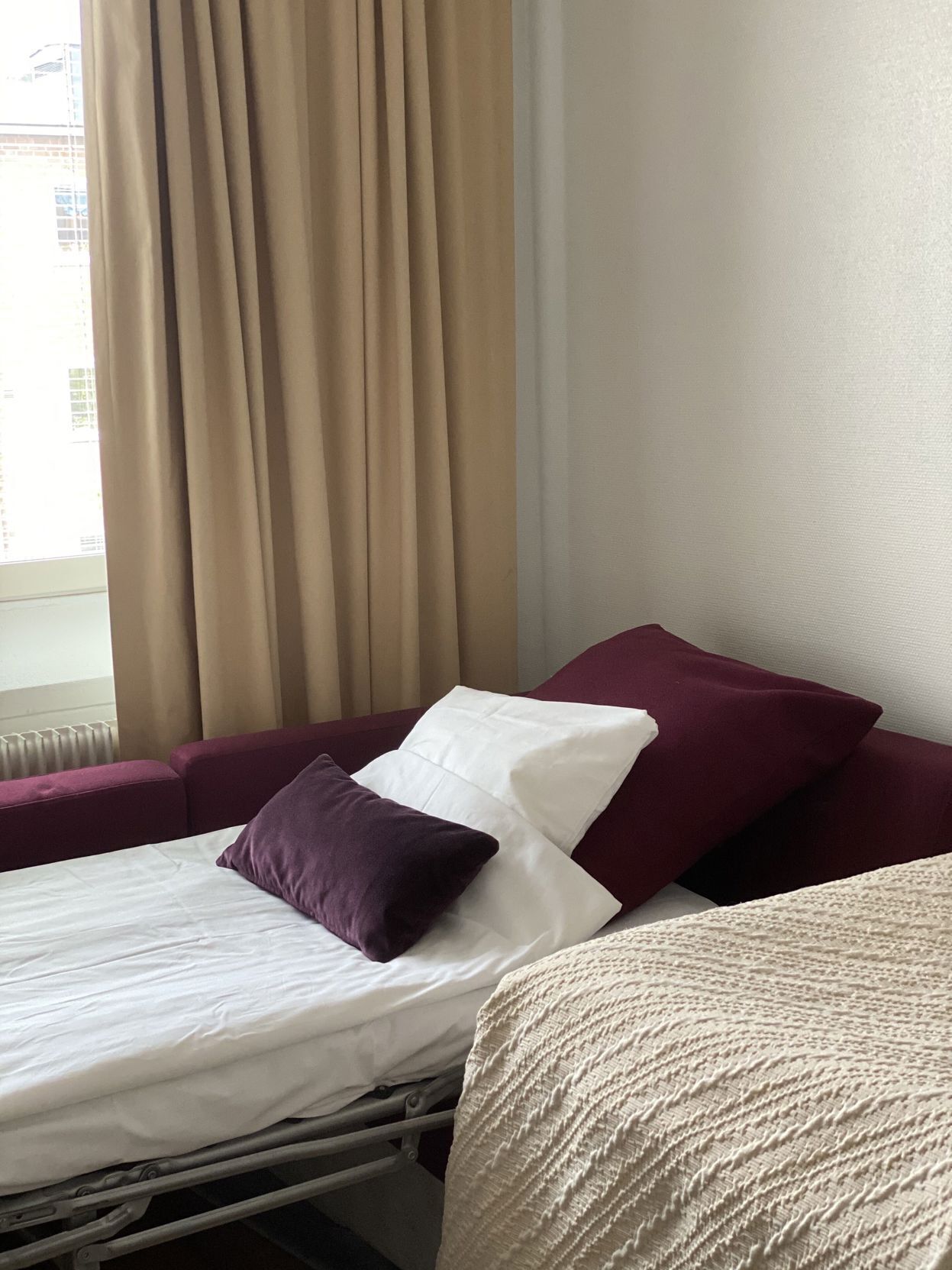 Blackout drapes, cribs/infant beds, bed sheets