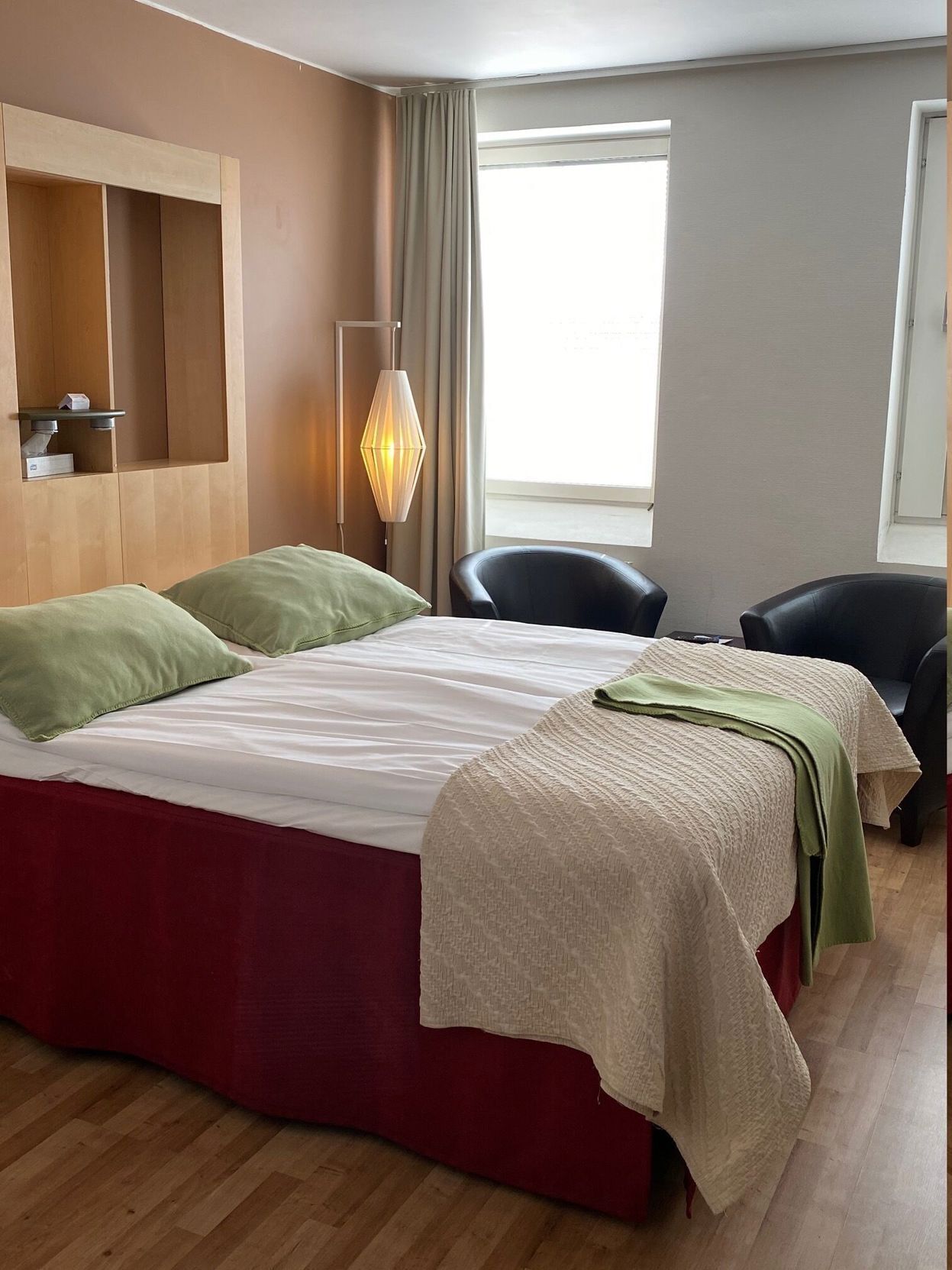 Blackout drapes, cribs/infant beds, bed sheets